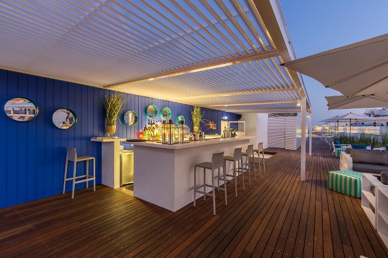 Hotel Girassol - Suite Hotel فونشال المظهر الخارجي الصورة